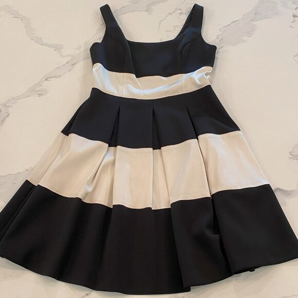 Ralph Lauren - Fit-and-flare, Scoop Neck, Black/Ivory Cocktail Dress - Size 6 - Picture 3 of 11